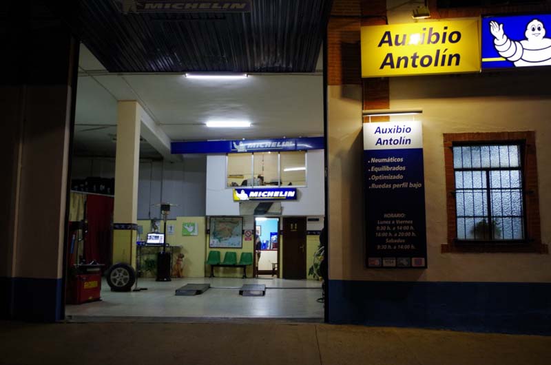 Neumáticos Auxibio Antolín instalaciones 11