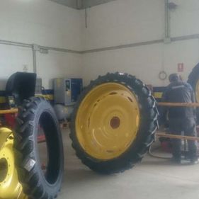 Neumáticos Auxibio Antolín llantas grandes